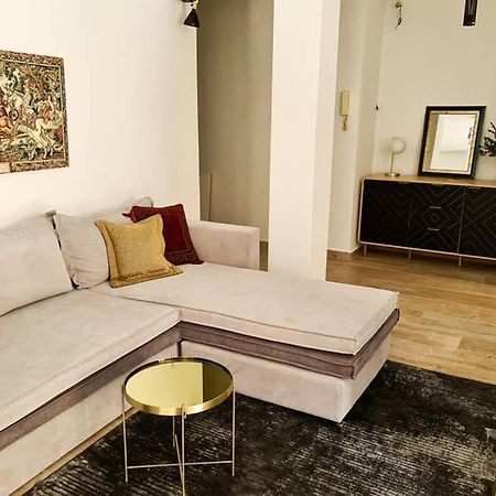 Modern Apt In The Heart Of Glyfada - Literally!! Atena Exterior foto